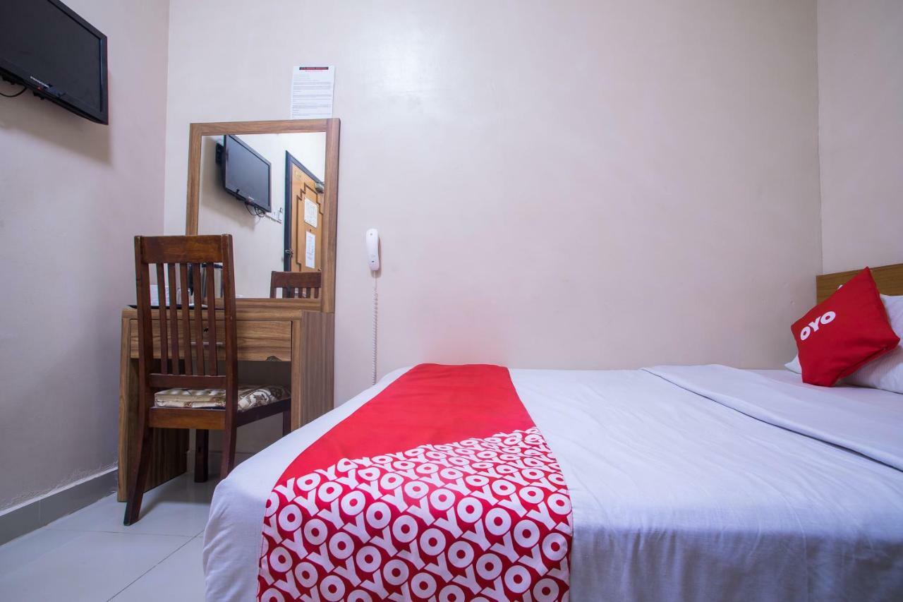 Oyo 43929 Adak Hotel
