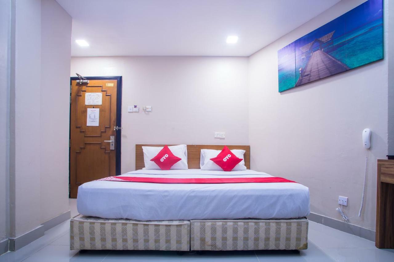 Hotel Oyo 43929 Adak 2*
