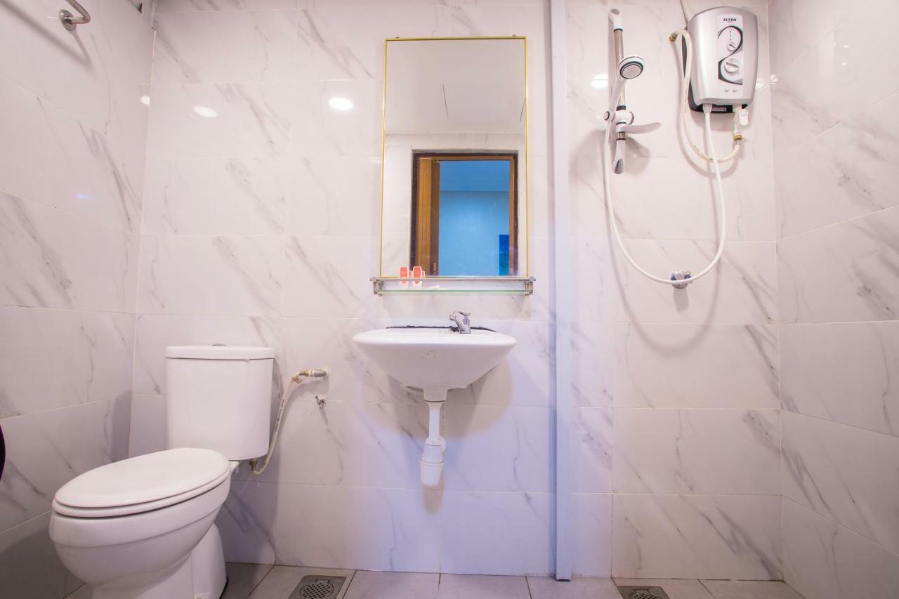 Hotel Oyo 43929 Adak