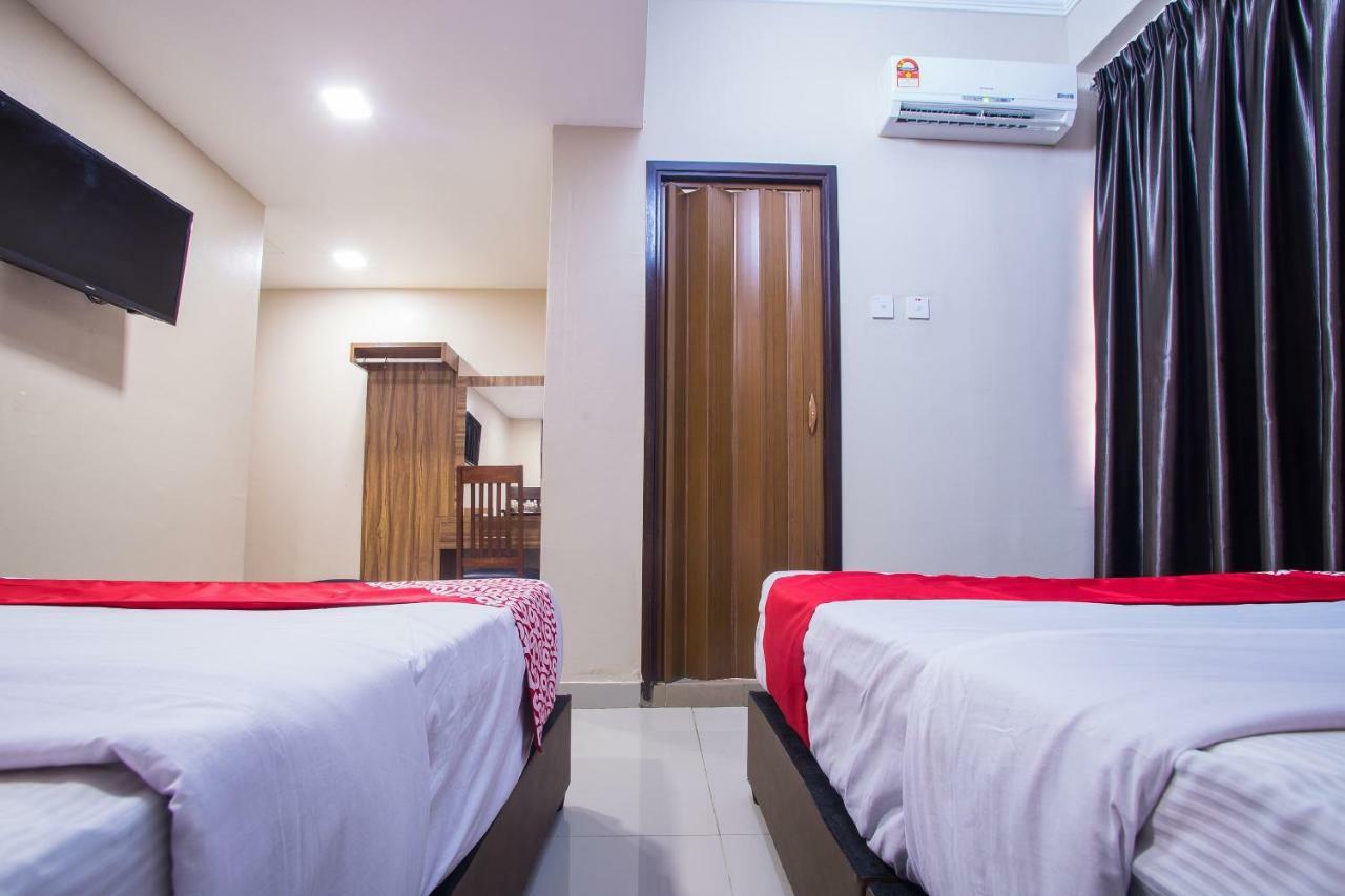 Oyo 43929 Adak Hotel 2*